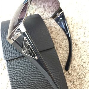 Authentic Prada Sunglasses SPR 57L 5AV- 3ML 120 2N